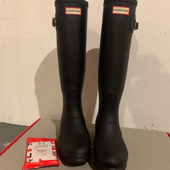 Matte Black Hunted Boots - Picture 3 of 3